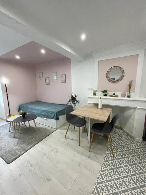 Joli Studio Cozy Tout Equipe Hyper Centre Saintes Eksteriør billede